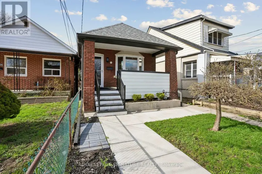 Detached at 972 COSBURN AVENUE, Toronto