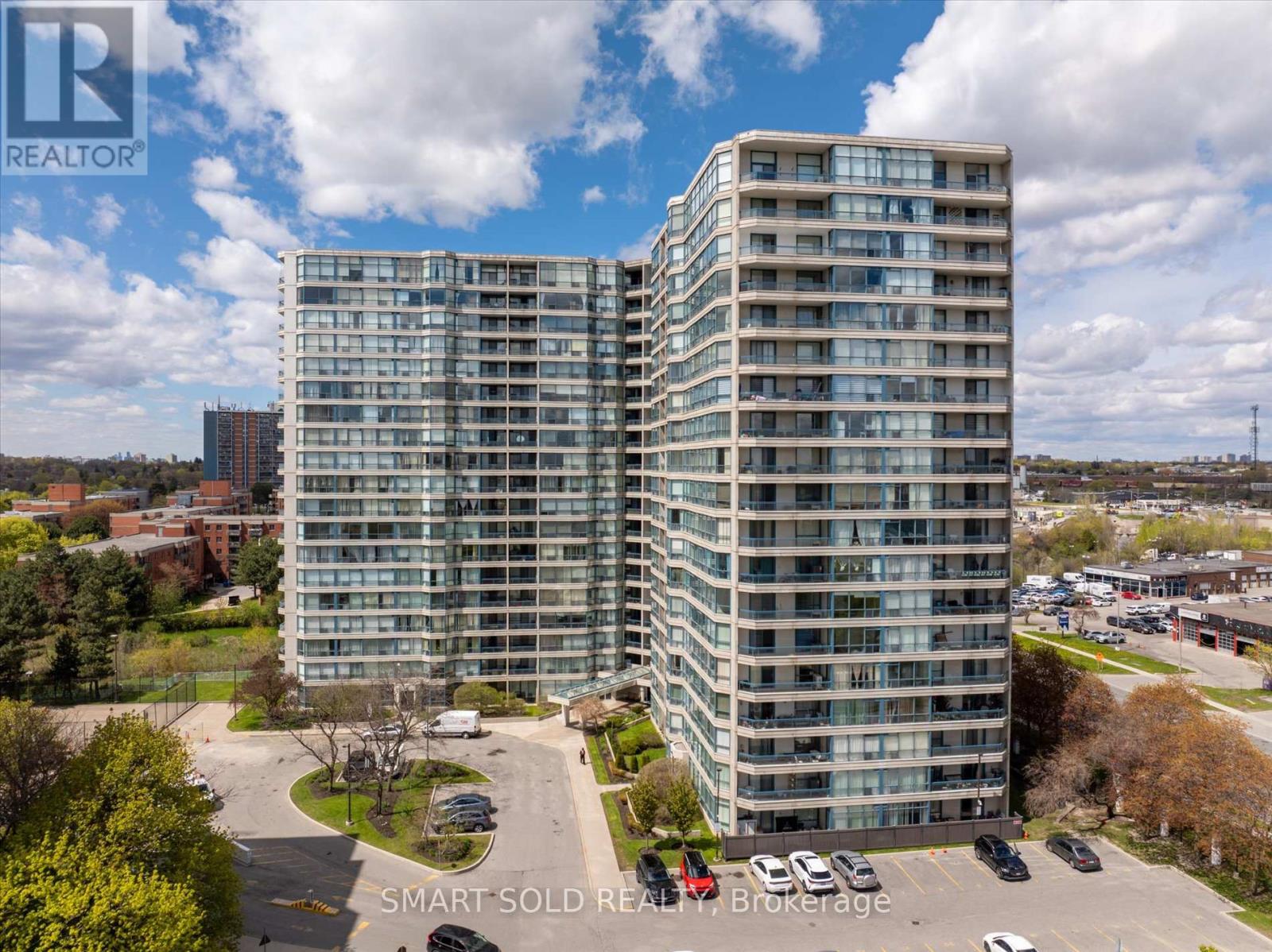 Apartment at 704 - 4725 SHEPPARD AVENUE, Toronto (Agincourt South-Malvern West)