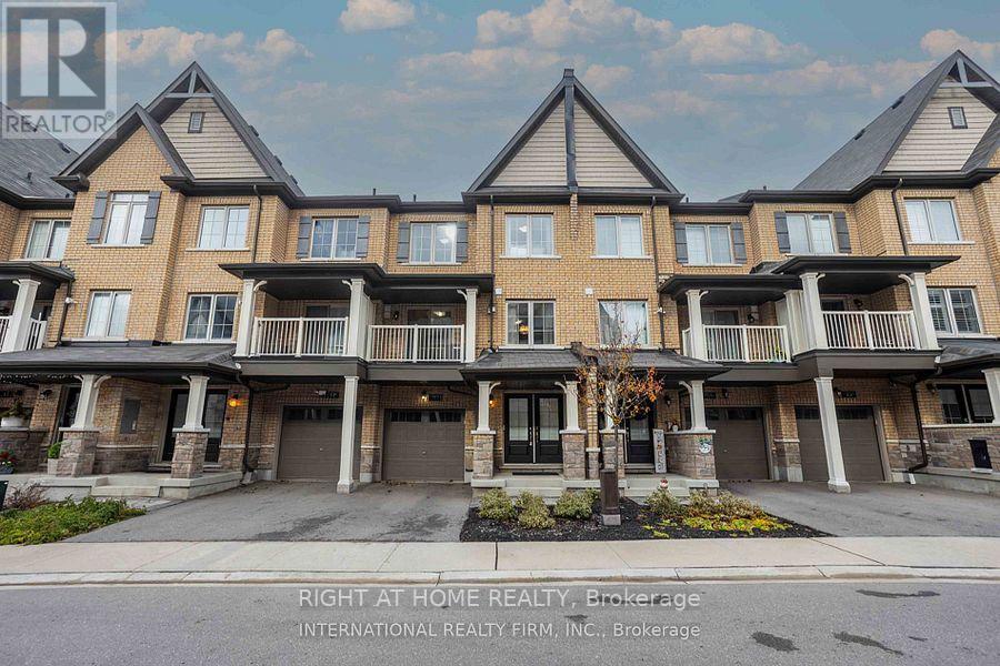 Townhouse at 33 AMULET WAY, Whitby (Rolling Acres)