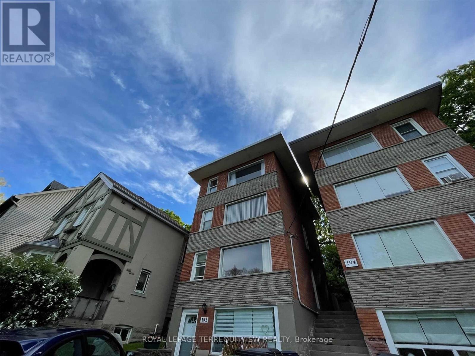 Multiplex at 3 - 192 KENILWORTH AVENUE E, Toronto (The Beaches)