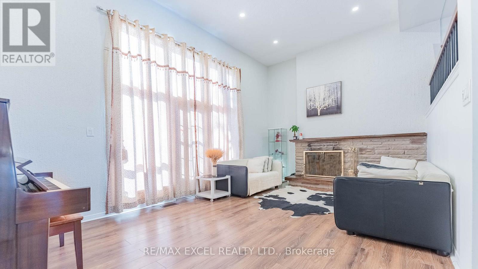 Townhouse at 1 - 20 CROCKAMHILL DRIVE, Toronto