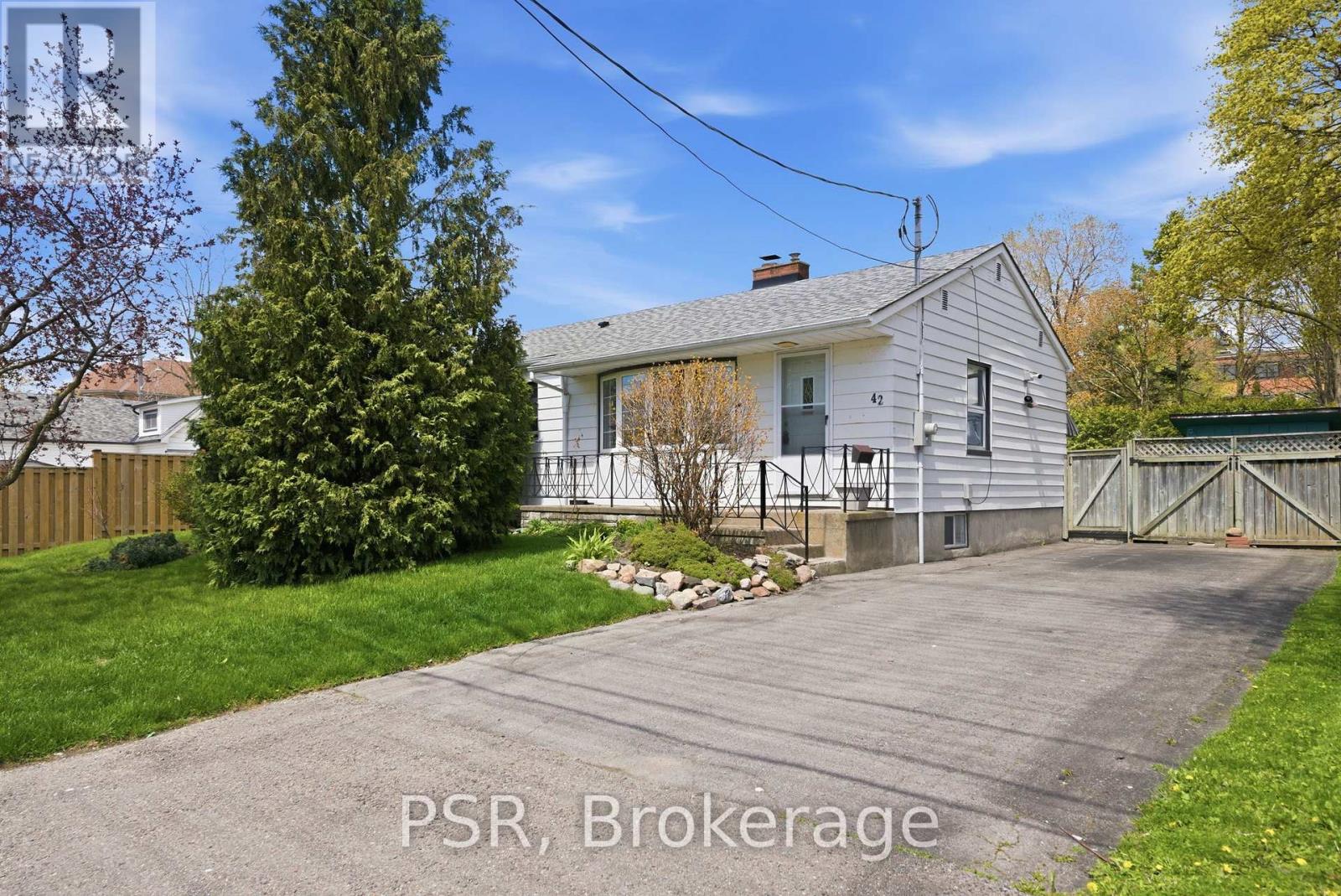 Detached at 42 JANE STREET, Clarington (Bowmanville)