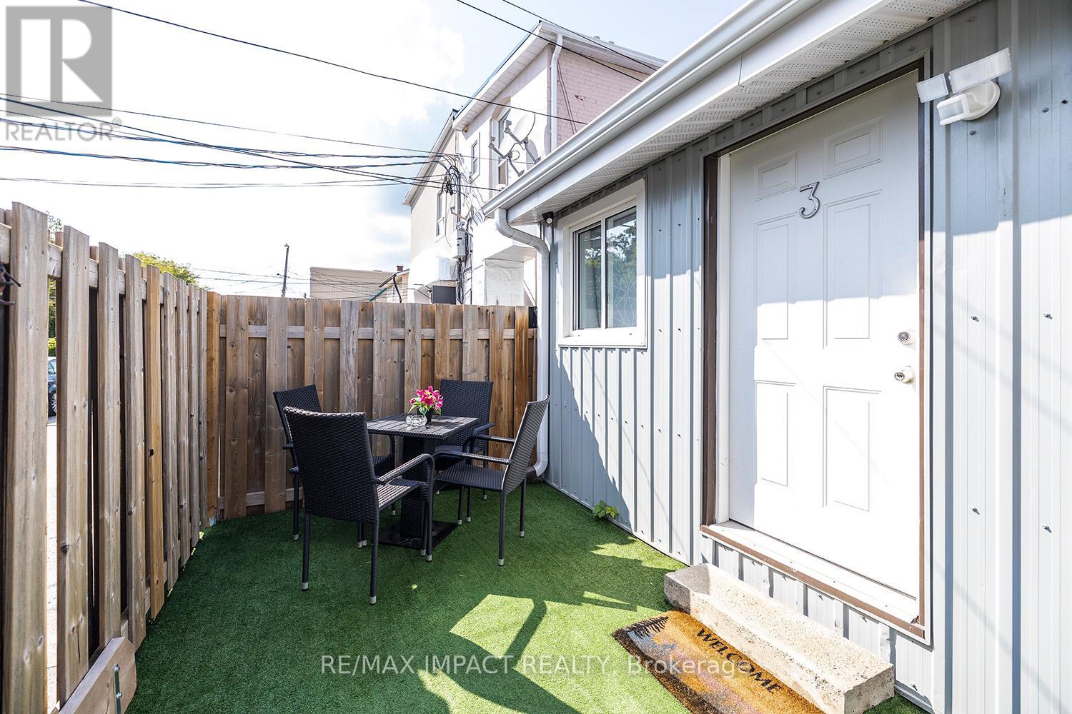 Multiplex at 43.5 KING STREET E, Clarington (Bowmanville)