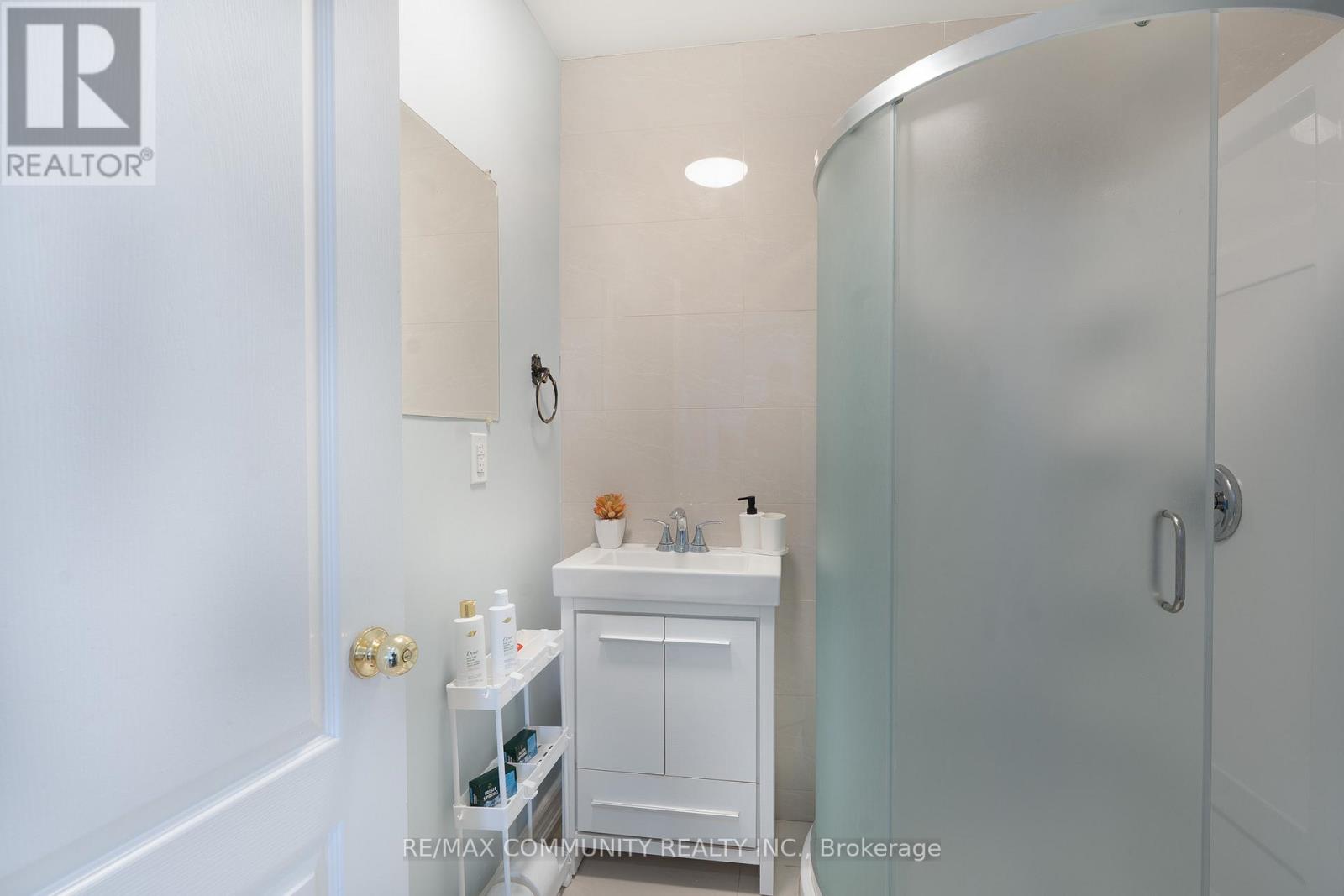Detached at 33 WINDSOR AVENUE, Ajax