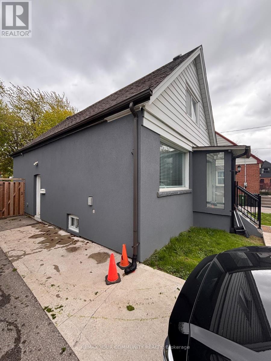 Detached at 43 SOUTHMEAD ROAD, Toronto