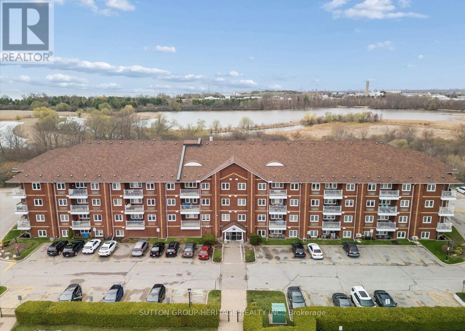 Apartment at 414 - 191 LAKE DRIVEWAY W, Ajax (South West)