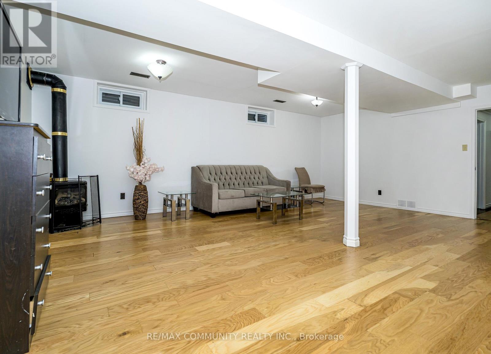 Semi-Detached/Link at 109 ADELAIDE AVENUE E, Oshawa