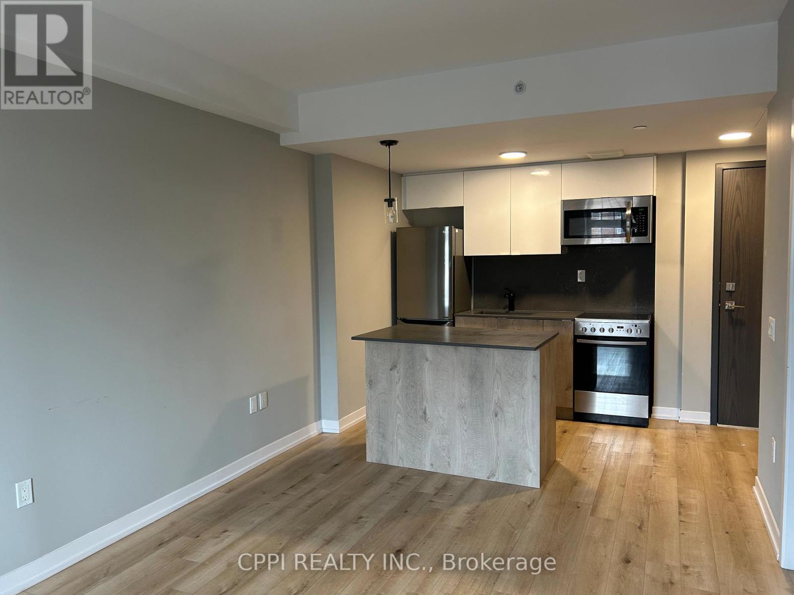 Apartment at 404 - 70 KING STREET E, Oshawa (Central)