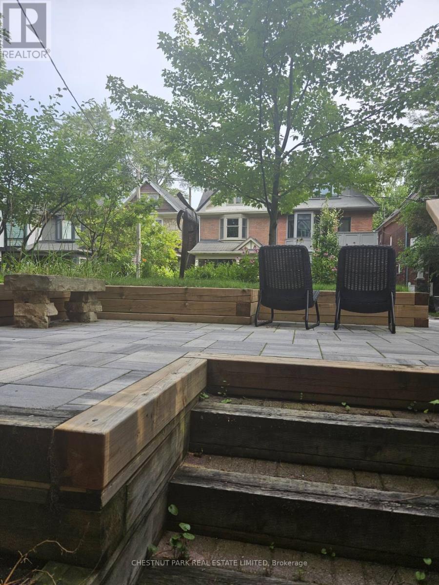 Townhouse at LOWER - 10 WROXETER AVENUE, Toronto