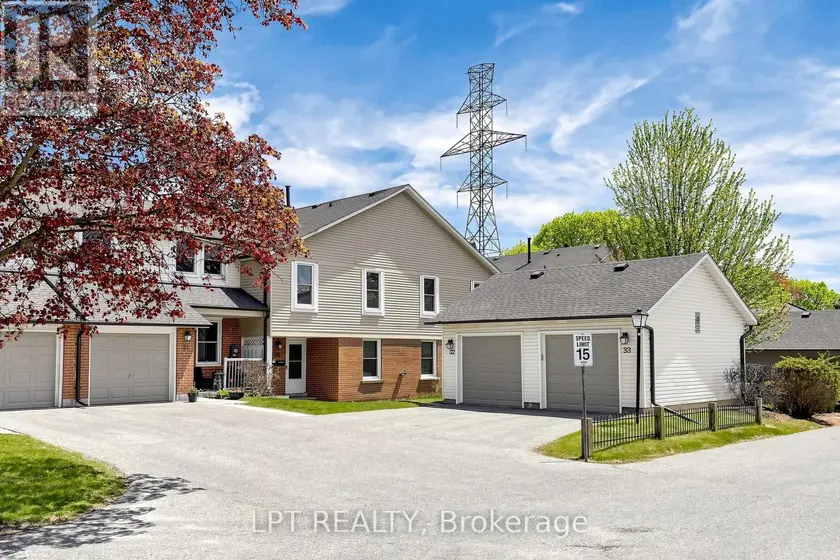 Townhouse at 32 - 1055 CENTRAL PK BOULEVARD N, Oshawa