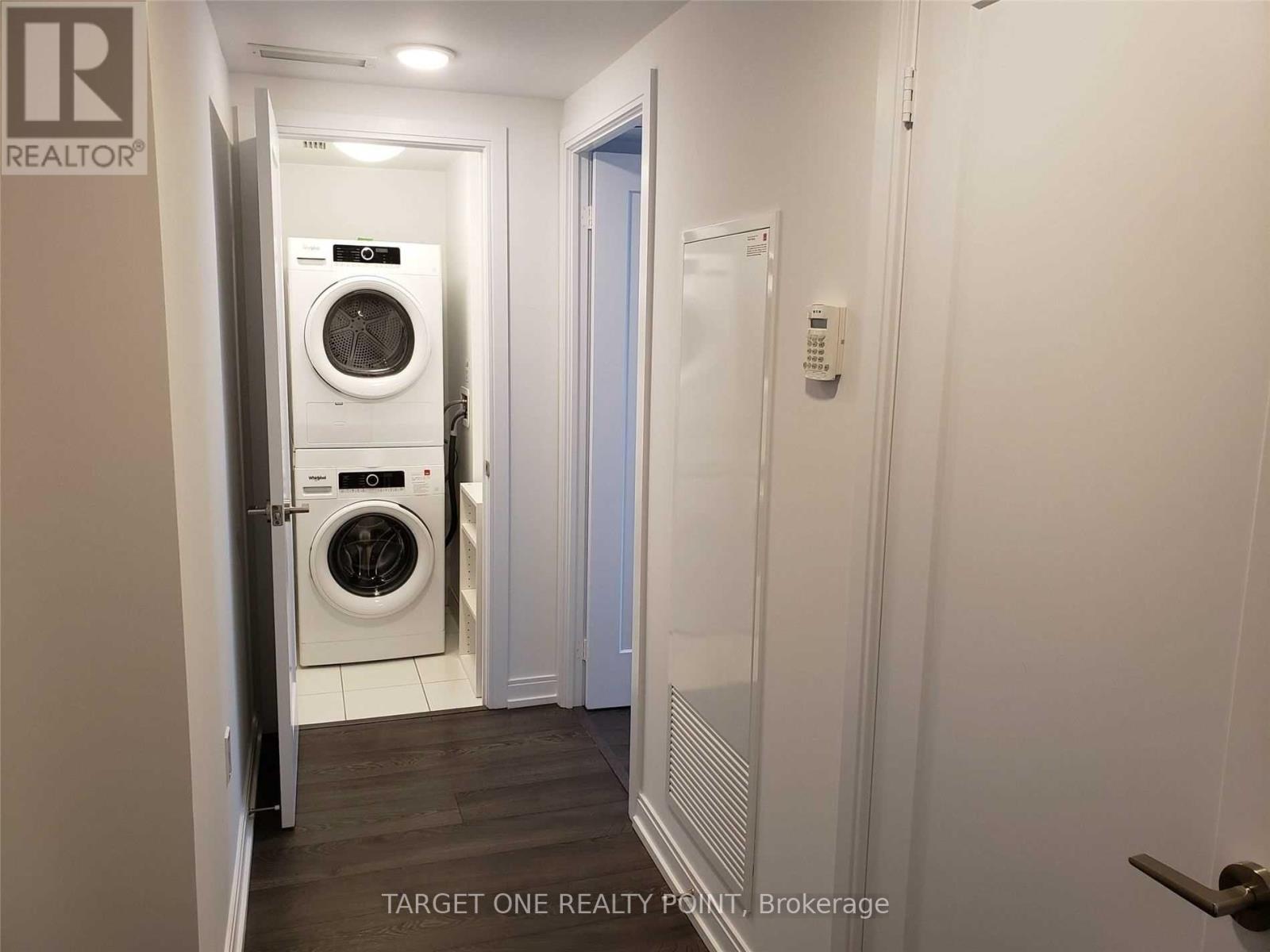 Apartment at 2817 - 275 VILLAGE GREEN SQUARE, Toronto