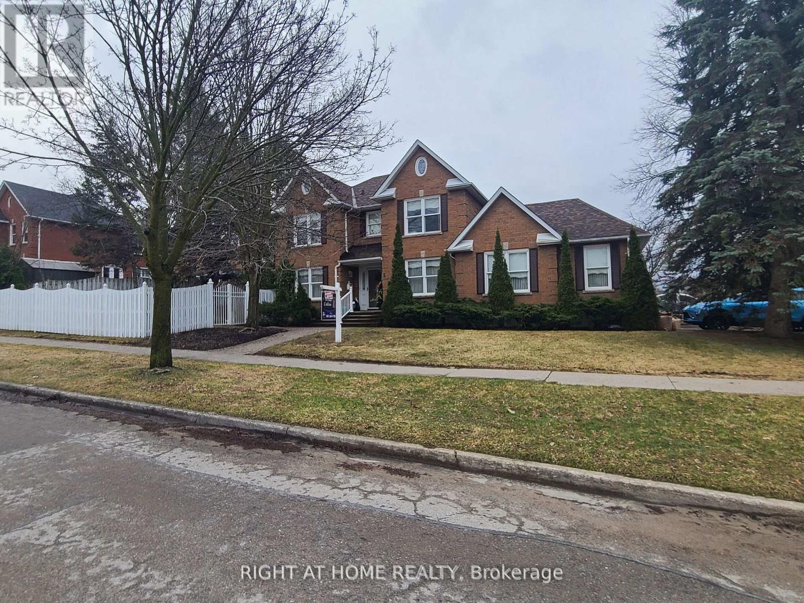 Detached at 3 HAMPSTEAD GATE E, Clarington