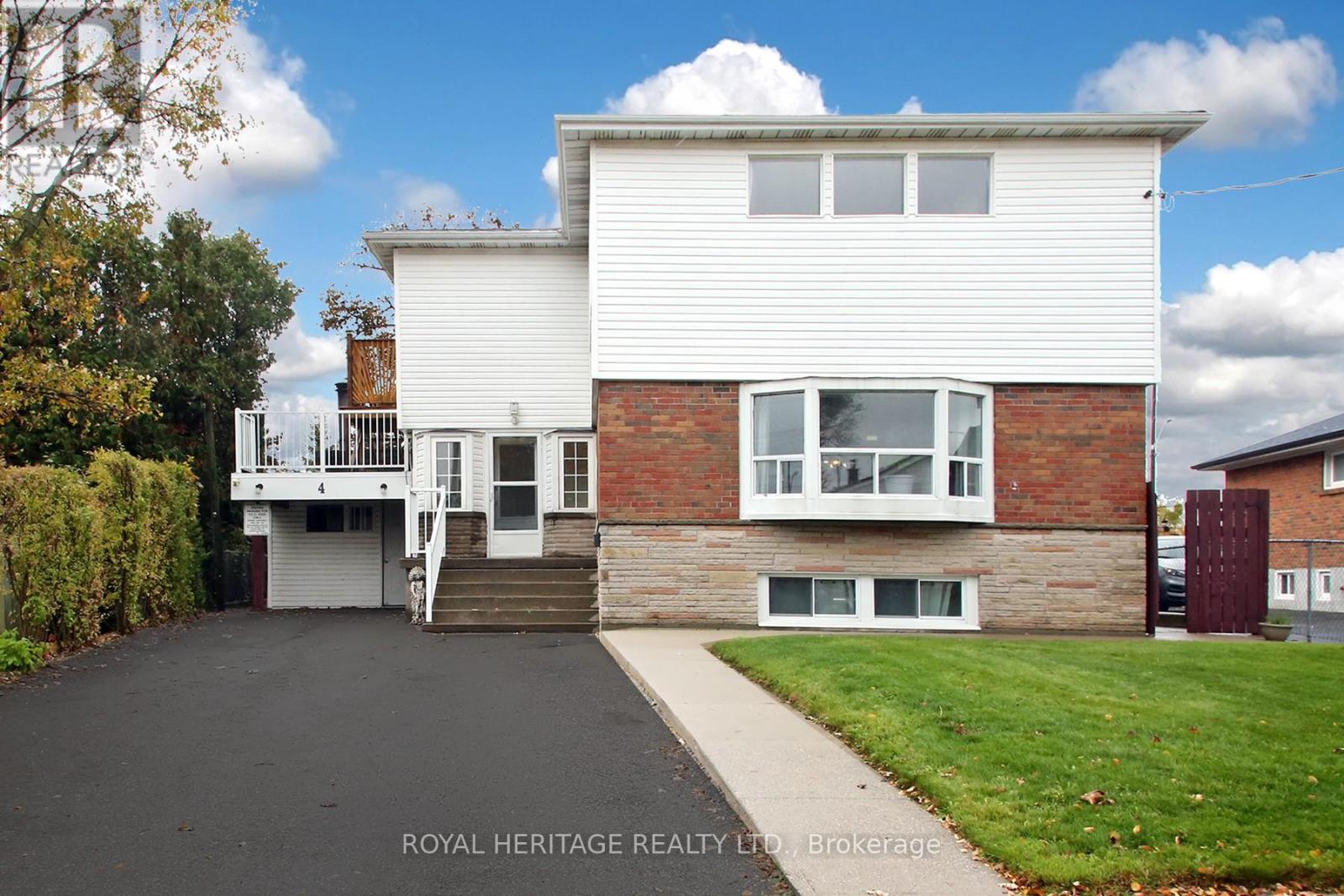 Detached at 4 BRANTWOOD DRIVE, Toronto (Woburn)