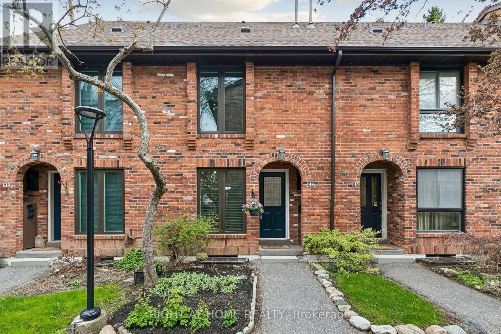 Townhouse at 116 - 26 LIVINGSTON ROAD, Toronto (Guildwood)
