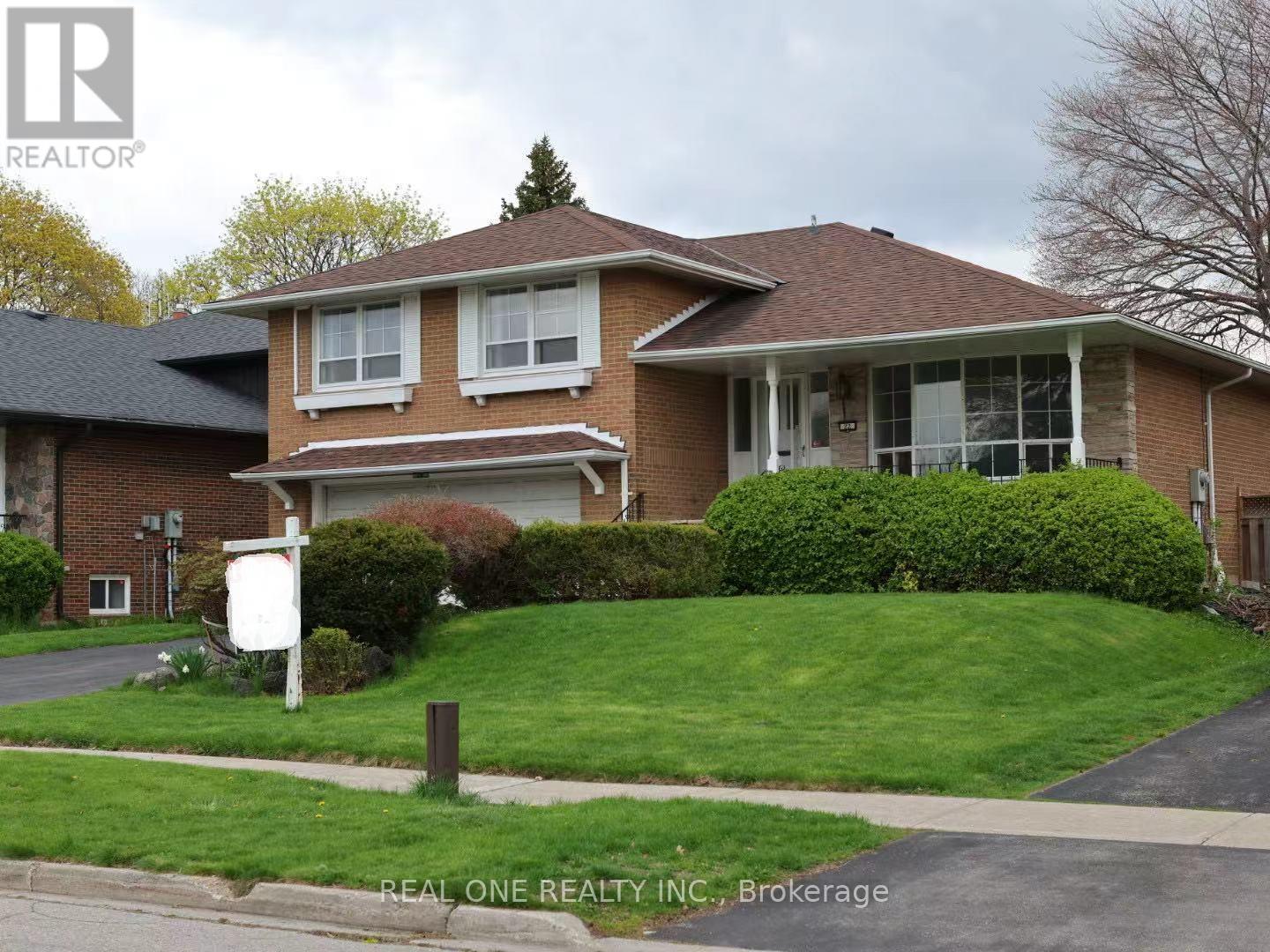 Detached at 22 KENMANOR BOULEVARD, Toronto (L'Amoreaux)