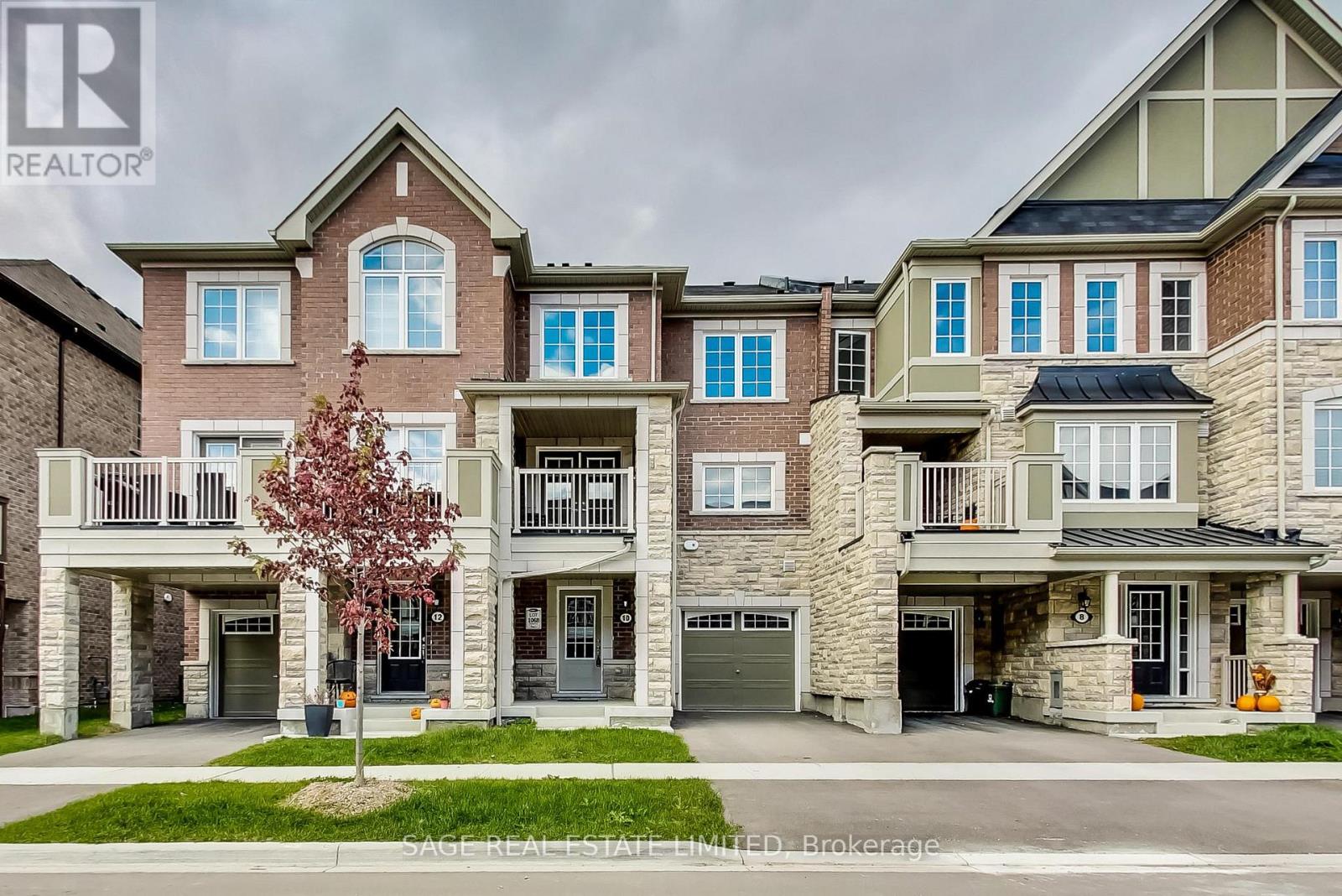 Townhouse at 10 GOLDEYE STREET, Whitby