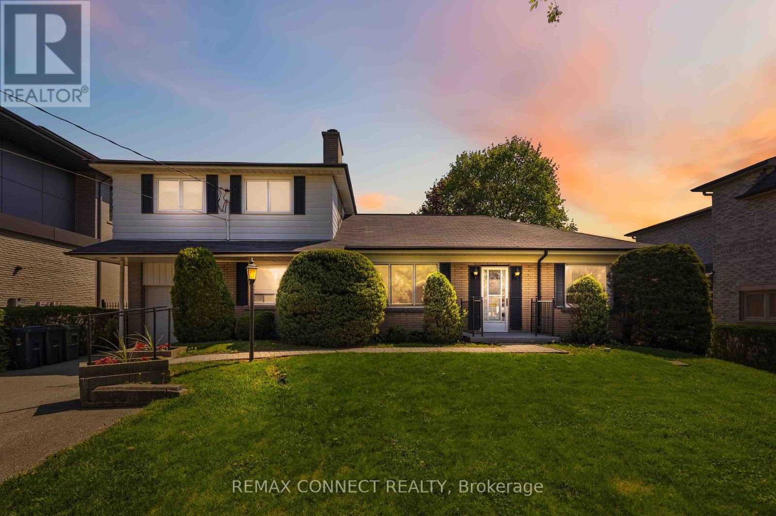 Detached at 107 FAIRGLEN AVENUE, Toronto (L'Amoreaux)