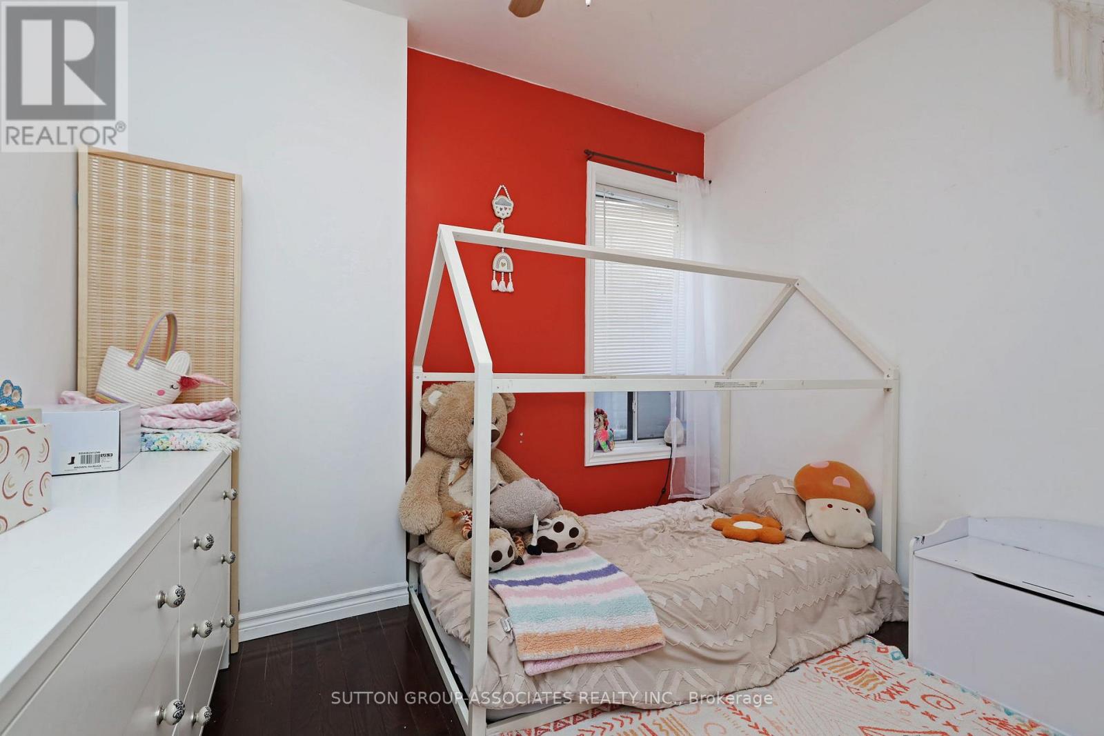 Semi-Detached/Link at 20 ASHDALE AVENUE, Toronto