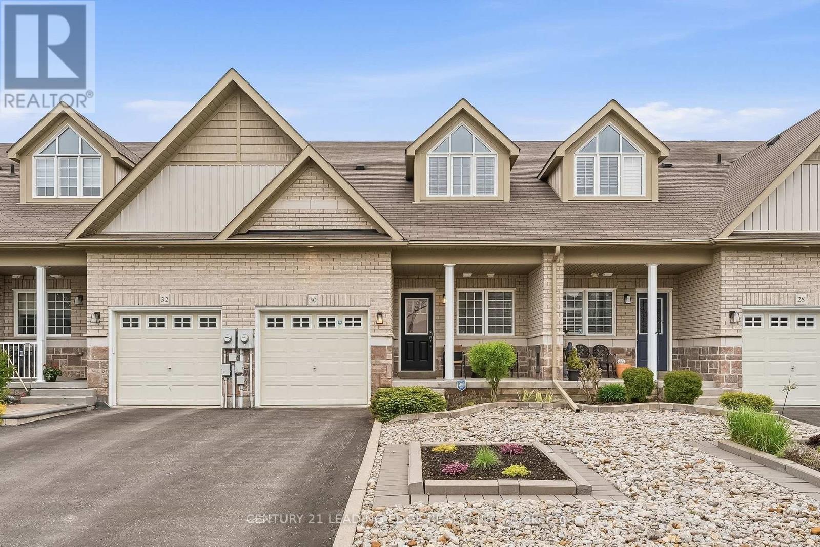 Townhouse at 30 PAGE PLACE, Clarington (Courtice)