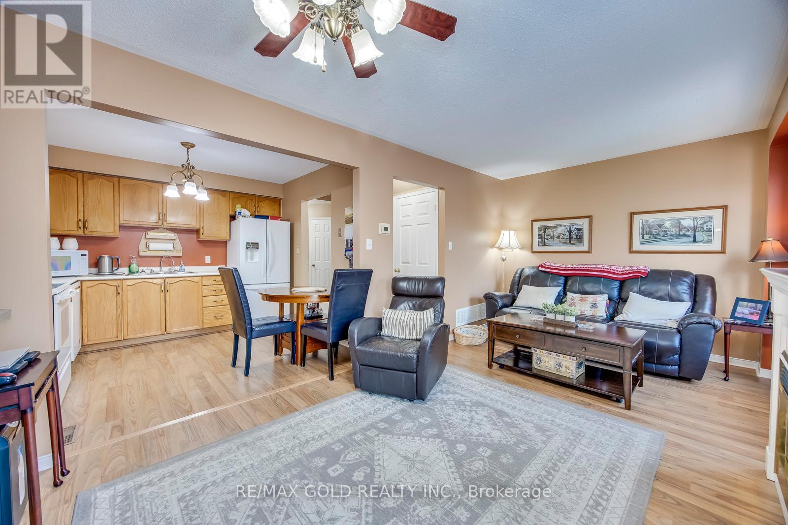 Townhouse at 48 PIDDUCK STREET, Clarington