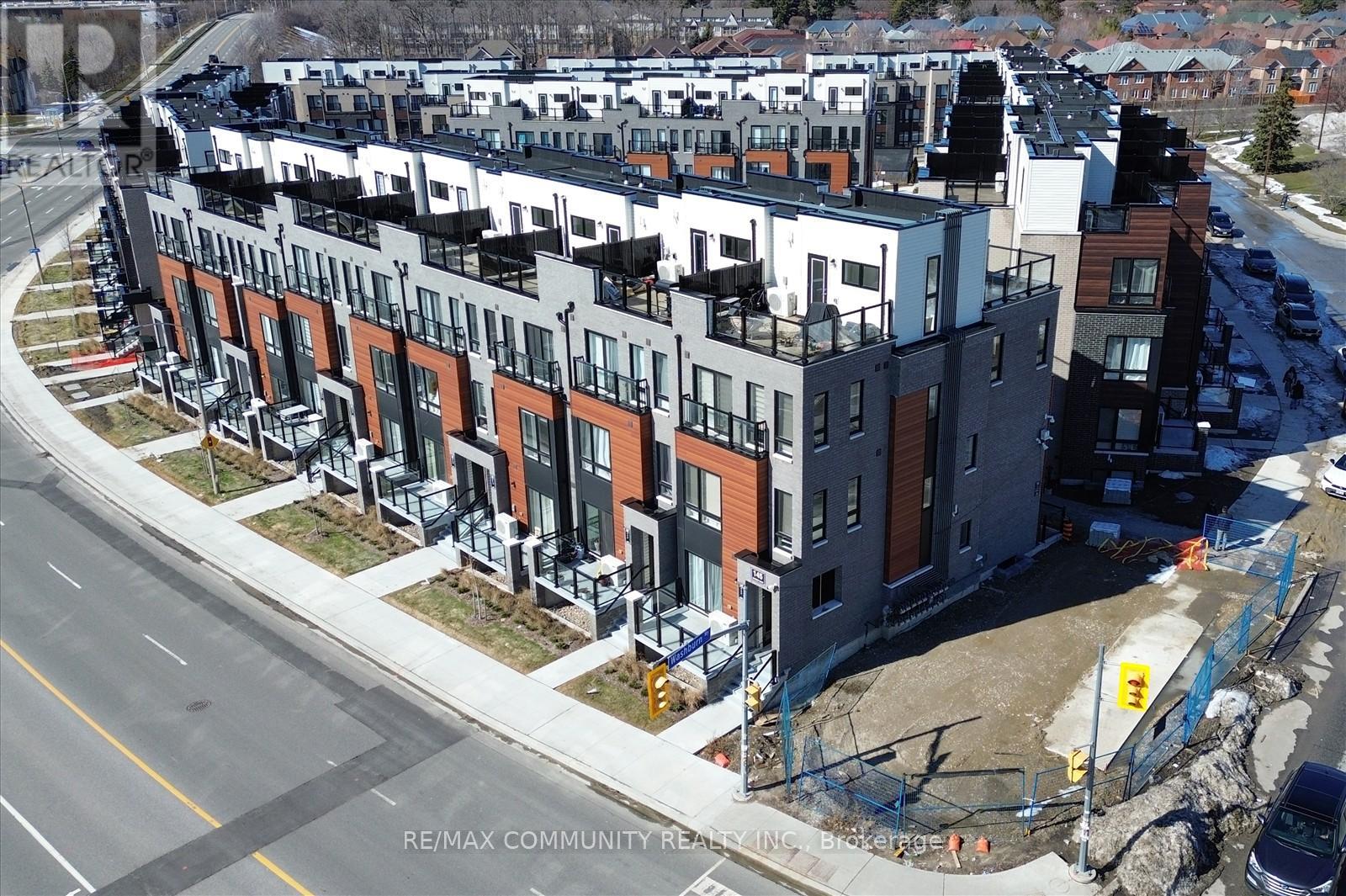 Townhouse at 21 - 145 TAPSCOTT ROAD, Toronto (Malvern)