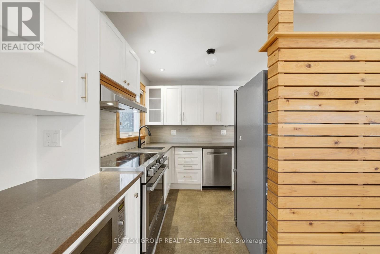 Detached at 10 WILLOWHURST CRESCENT, Toronto (Wexford-Maryvale)