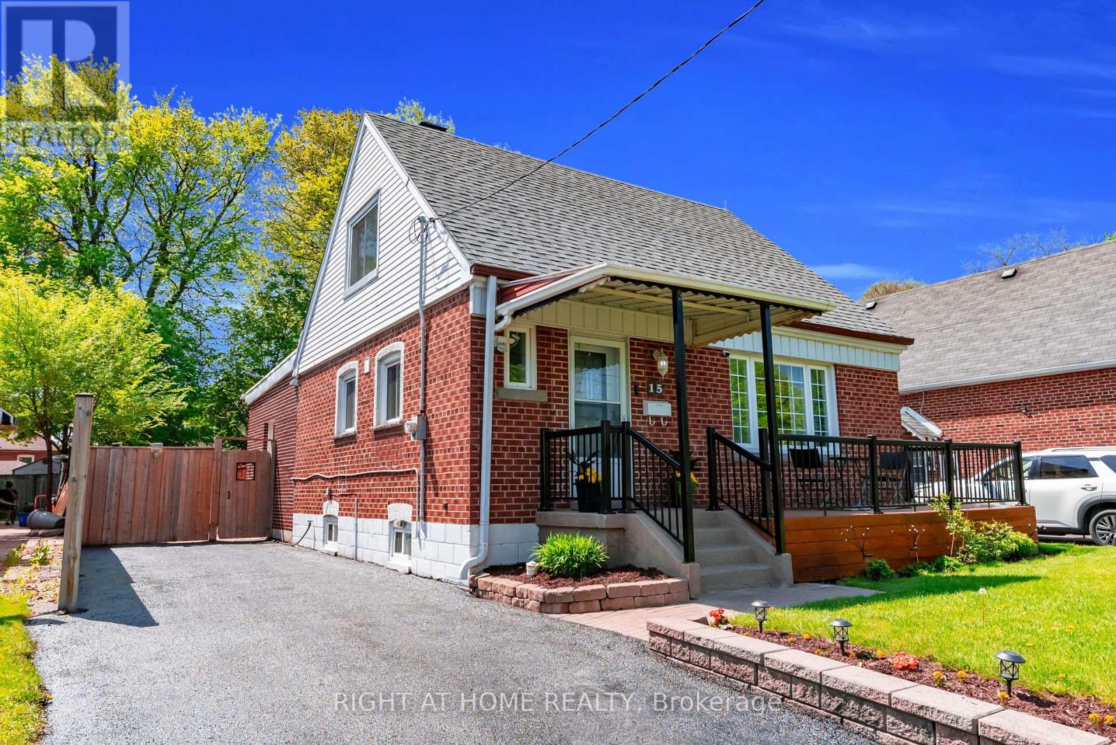 Detached at 15 ALVINSTON ROAD, Toronto (Clairlea-Birchmount)