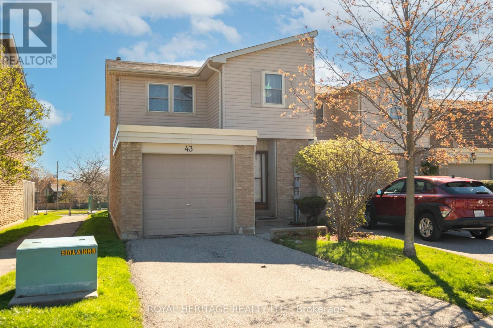 Townhouse at 43 CLOVER RIDGE DRIVE W, Ajax (South West)