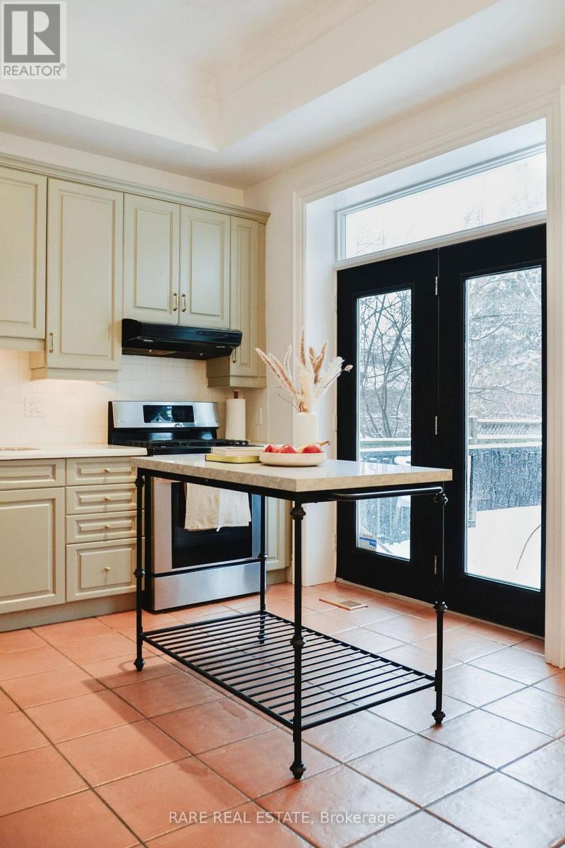 Detached at 33 RED DEER AVENUE, Toronto