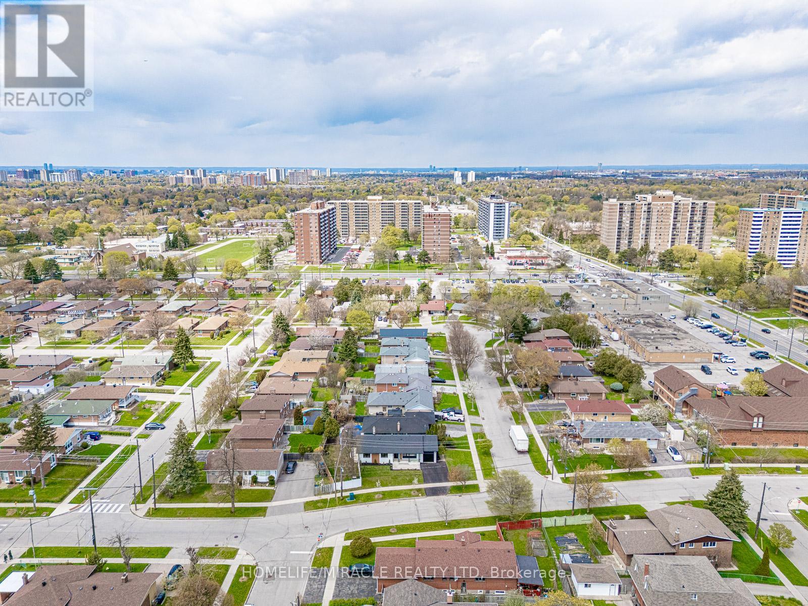 Detached at 158 CASS AVENUE, Toronto