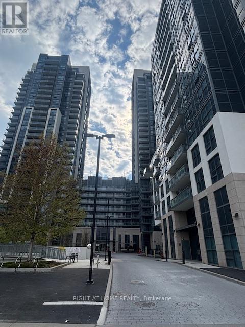 Apartment at 614 - 30 MEADOWGLEN PLACE, Toronto (Woburn)