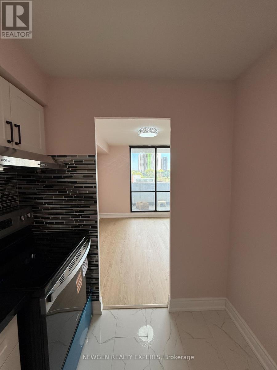 Apartment at 502 - 3 MASSEY SQUARE, Toronto