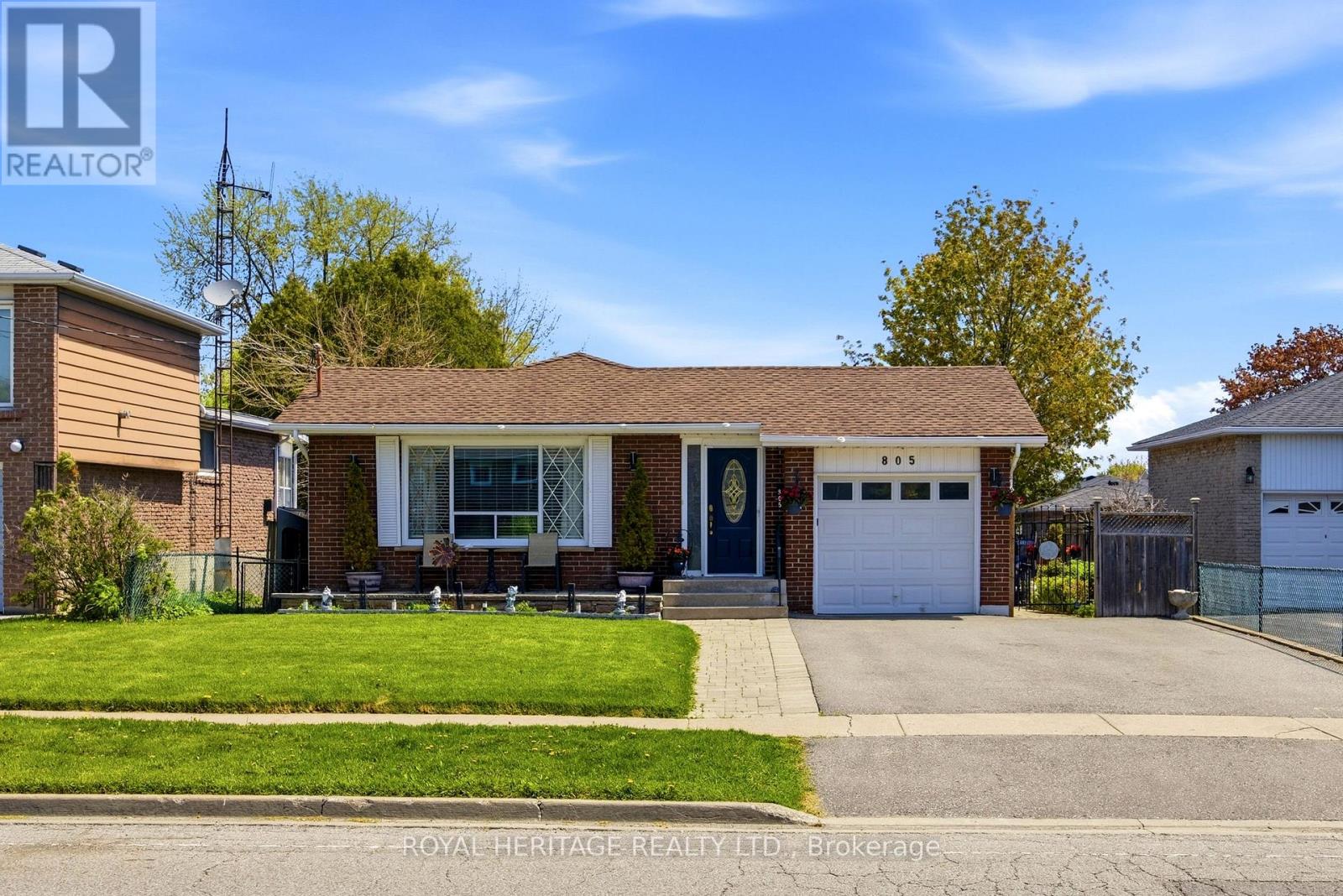Detached at 805 WEST SHORE BOULEVARD, Pickering (West Shore)