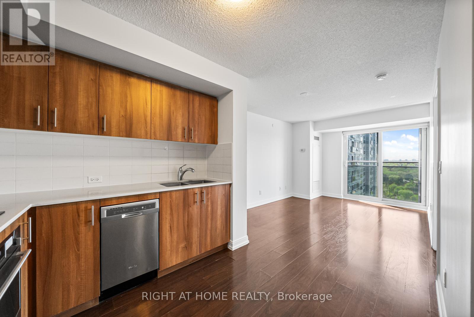 Apartment at 1505 - 255 VILLAGE GREEN SQUARE, Toronto (Agincourt South-Malvern West)