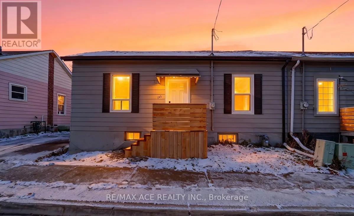 Semi-Detached/Link at 288 CELINA STREET, Oshawa (Central)