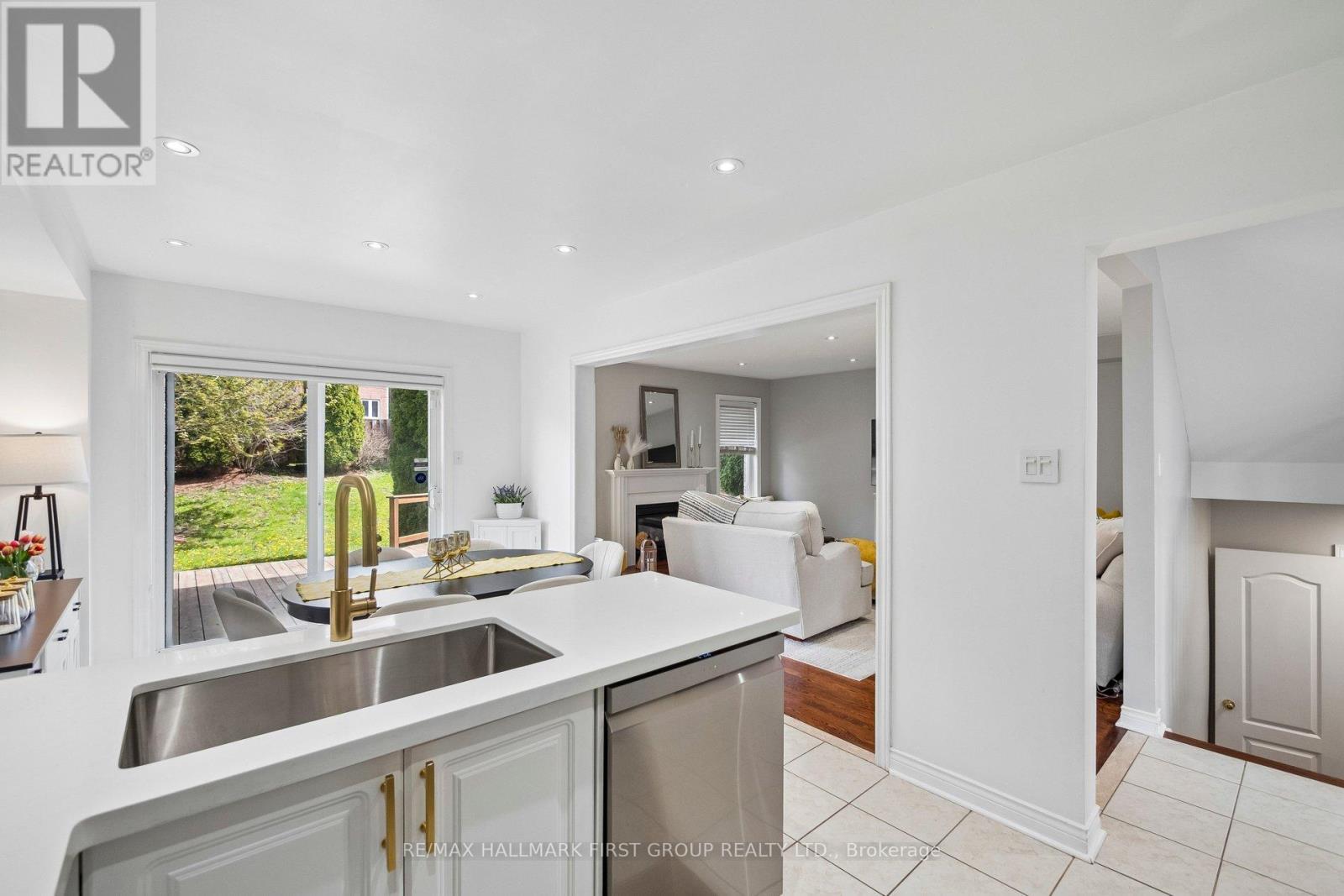 Detached at 43 NOBBS DRIVE, Ajax
