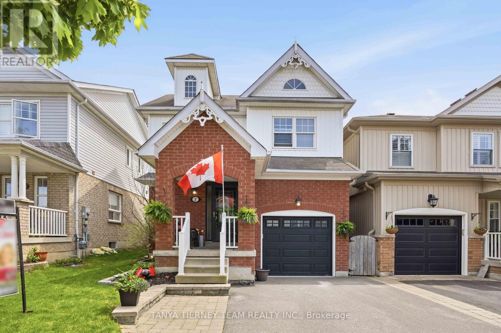 Semi-Detached/Link at 7 BROWNRIDGE PLACE, Whitby (Williamsburg)