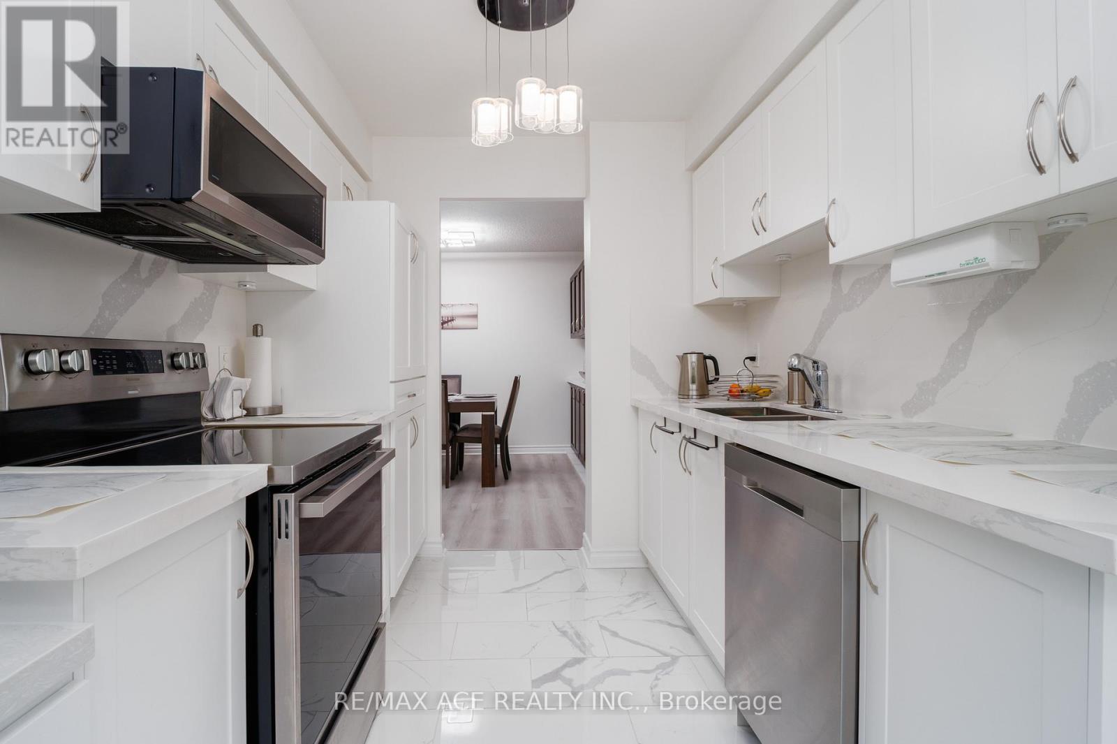 Apartment at 210 - 61 TOWN CENTRE COURT, Toronto