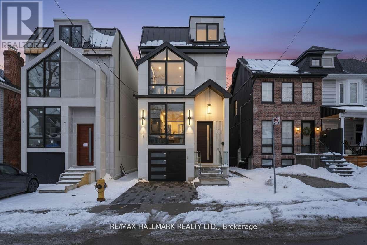 Detached at 10 WHEELER AVENUE, Toronto