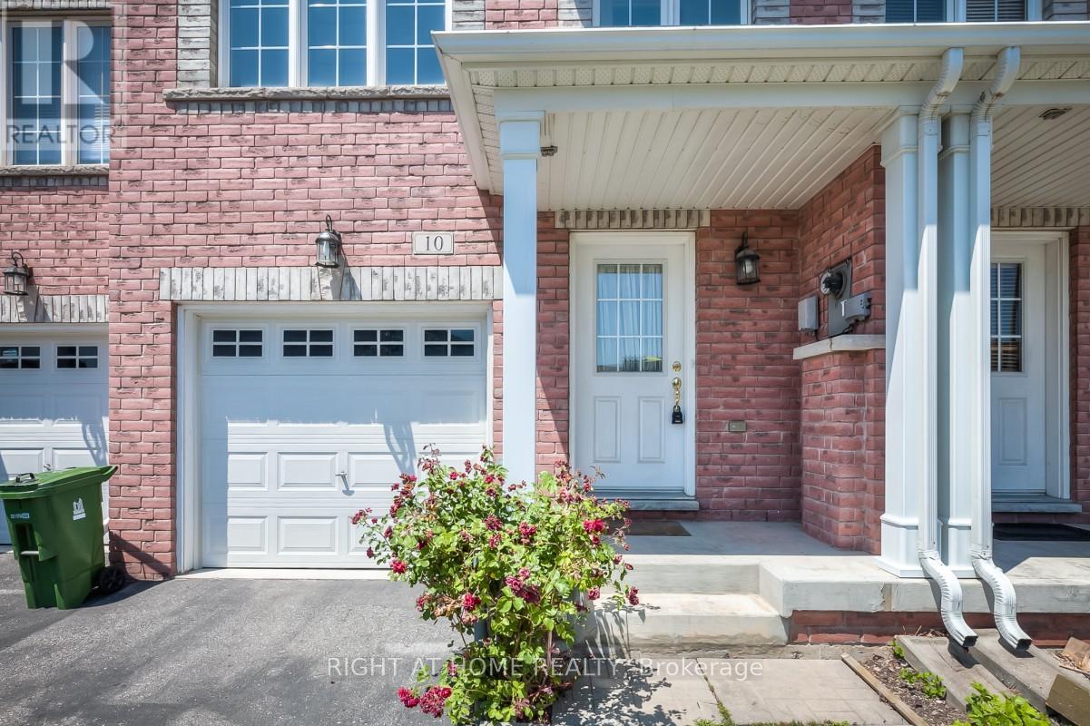Townhouse at 10 WILKES CRESCENT, Toronto
