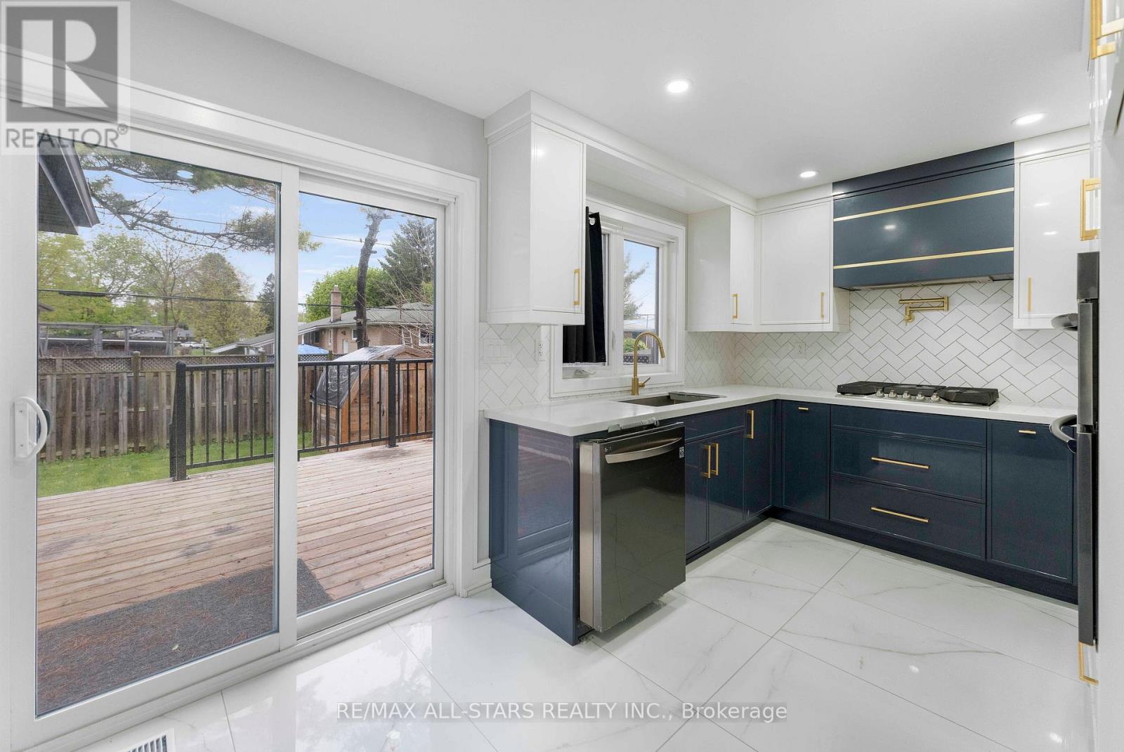 Detached at 826 KROSNO BOULEVARD, Pickering