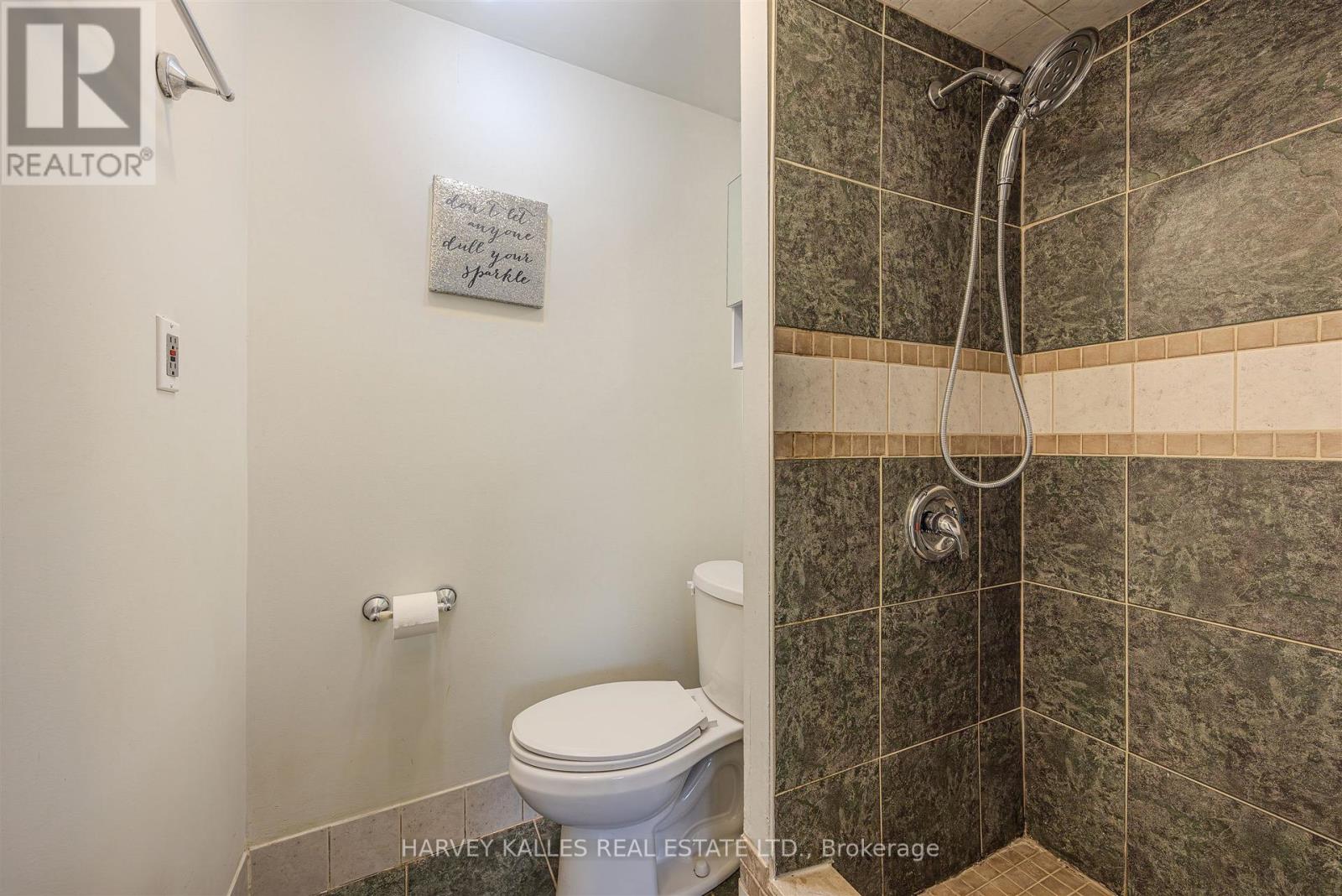 Townhouse at 82 - 321 BLACKTHORN STREET, Oshawa