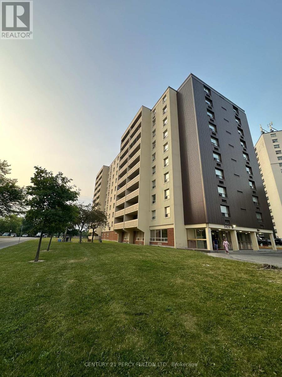 Apartment at 404 - 3420 EGLINTON AVENUE E, Toronto (Scarborough Village)