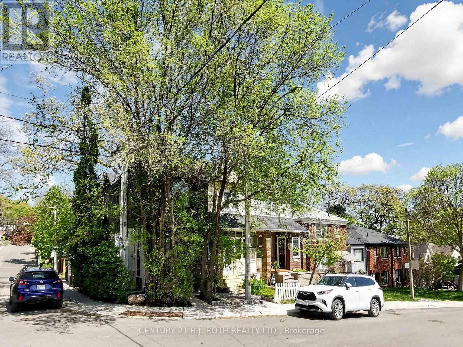 Townhouse at 195 WHEELER AVENUE, Toronto (The Beaches)