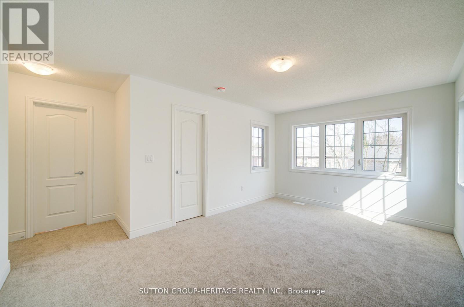 Detached at 21 DEER CREEK COURT, Toronto