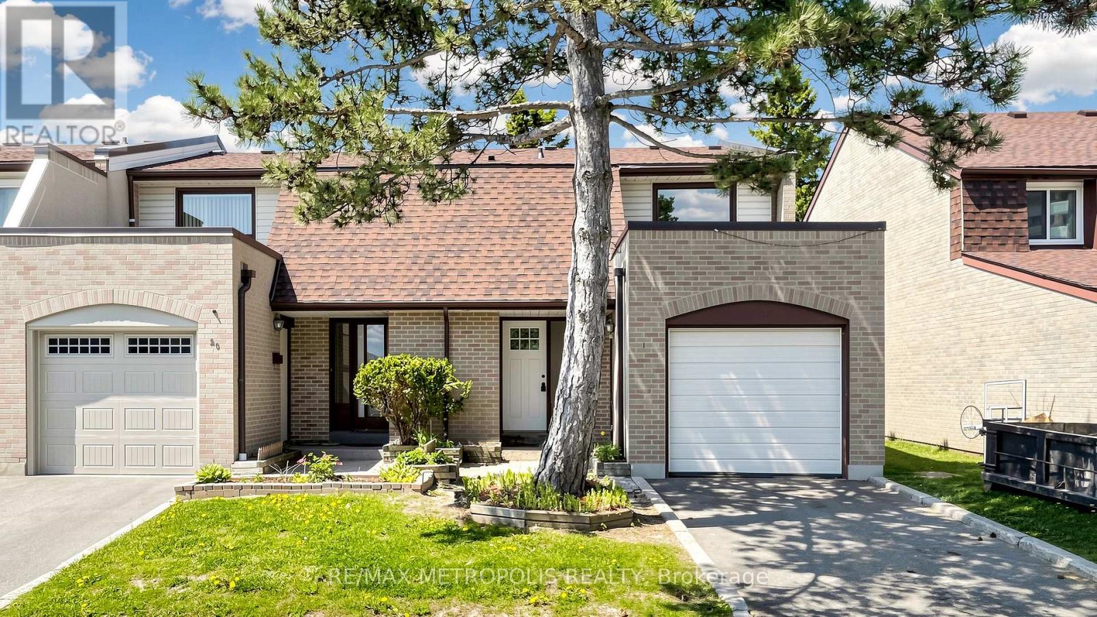 Townhouse at 18 - 11 LIVONIA PLACE, Toronto