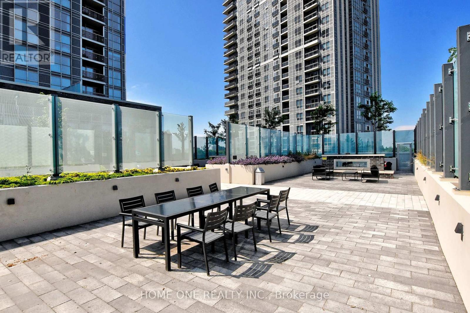 Apartment at 309 - 225 VILLAGE GREEN SQUARE, Toronto