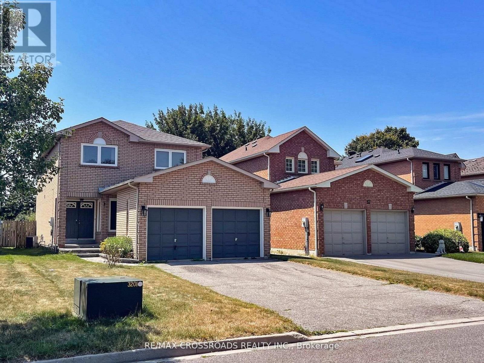 Detached at 35 FOREST GROVE DRIVE, Whitby (Pringle Creek)