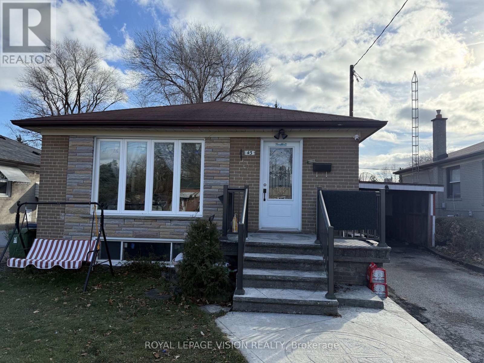Detached at 43 PAR AVENUE, Toronto