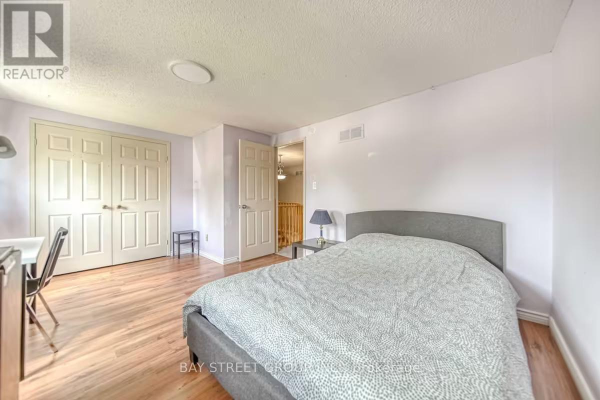 Detached at 27 GLADIOLA COURT, Whitby